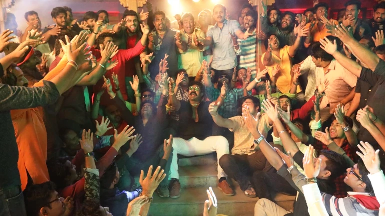 ‘अराररारा...’ प्रविण तरडेने केला ‘खतरनाक’ डान्स ‘अराररारा...’ प्रविण तरडेने केला ‘खतरनाक’ डान्स