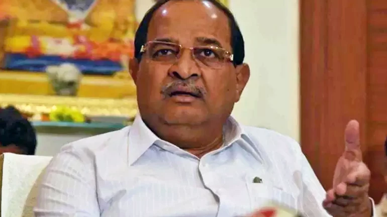 Our commitment doesn't shift between Silver Oak and Matoshree: Radhakrishna Vikhe Patil Our commitment doesn't shift between Silver Oak and Matoshree: Radhakrishna Vikhe Patil