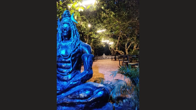 This Psychedelic-Themed Restaurant In Thane Lets You BYOB! This Psychedelic-Themed Restaurant In Thane Lets You BYOB!