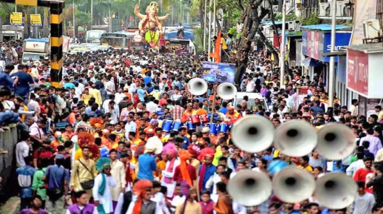 ध्वनीप्रदूषण करणाऱ्या १०३ मंडळांवर गुन्हे दाखल