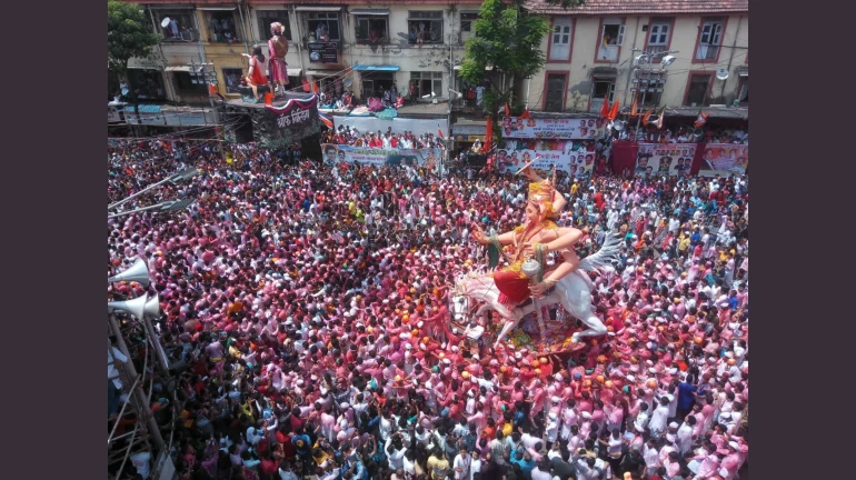 RTI से खुलासा- BMC हर साल गणेशोत्सव के आयोजन पर 25 करोड़ रुपये करती है खर्च RTI से खुलासा- BMC हर साल गणेशोत्सव के आयोजन पर 25 करोड़ रुपये करती है खर्च