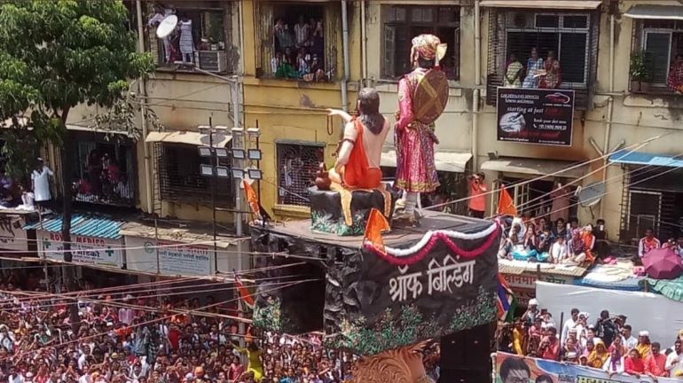 मुंबई - गणपति विसर्जन के दौरान खतरनाक 13 पुलों पर खास नियम मुंबई - गणपति विसर्जन के दौरान खतरनाक 13 पुलों पर खास नियम