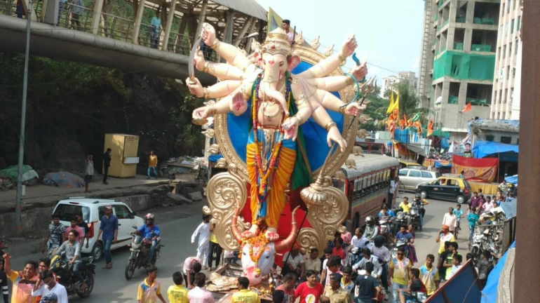 पीओपीच्या गणेश मूर्तींवरील बंदी वर्षभरासाठी स्थगित पीओपीच्या गणेश मूर्तींवरील बंदी वर्षभरासाठी स्थगित