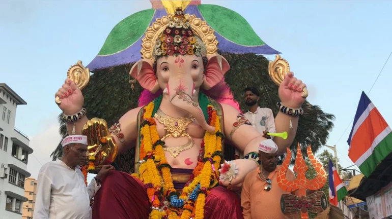 गणेश विसर्जन: भीड़ इकट्ठा होने से बचने के लिए बीएमसी कृत्रिम तालाब बनाया गणेश विसर्जन: भीड़ इकट्ठा होने से बचने के लिए बीएमसी कृत्रिम तालाब बनाया