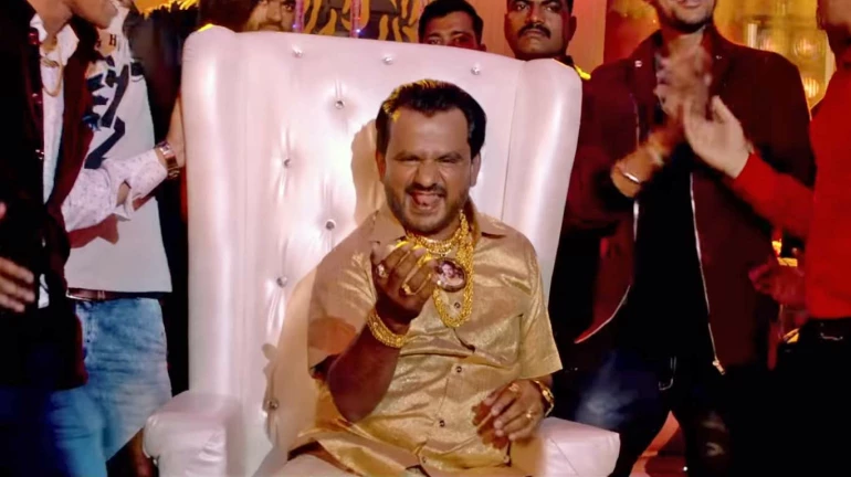 गिरीश कुलकर्णीचा ‘तोडफोड...’ अंदाज! गिरीश कुलकर्णीचा ‘तोडफोड...’ अंदाज!