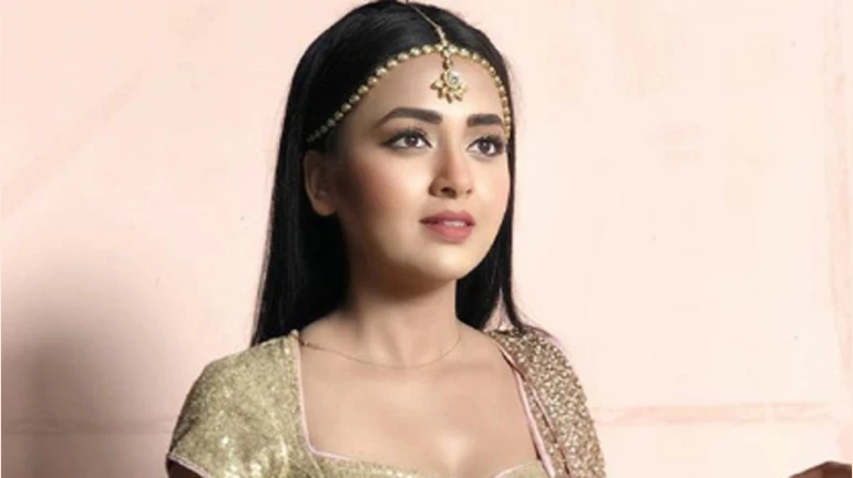 Actress Tejasswi Prakash Wayangankar says that she believes in falling in love and going all out for it