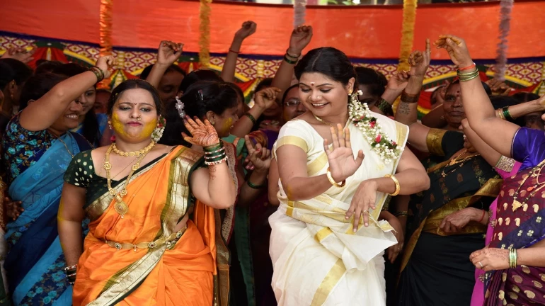 ‘सलमान सोसायटी’मध्ये नम्रता आवटेची ‘पार्टी’ ‘सलमान सोसायटी’मध्ये नम्रता आवटेची ‘पार्टी’
