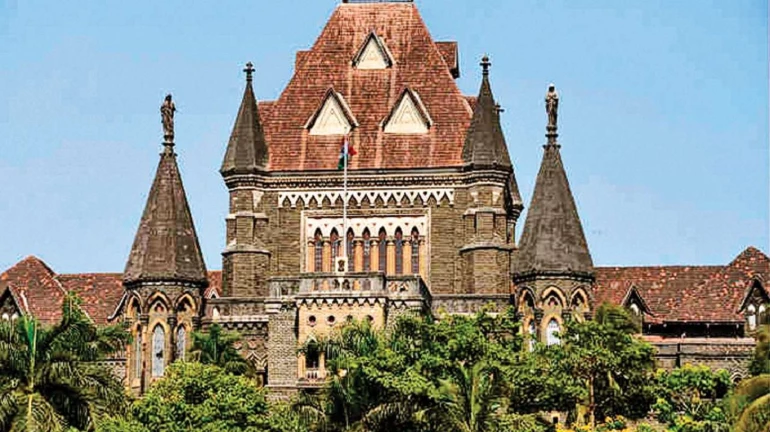 तीन तलाक के खिलाफ HC में दायर की गयी याचिका तीन तलाक के खिलाफ HC में दायर की गयी याचिका
