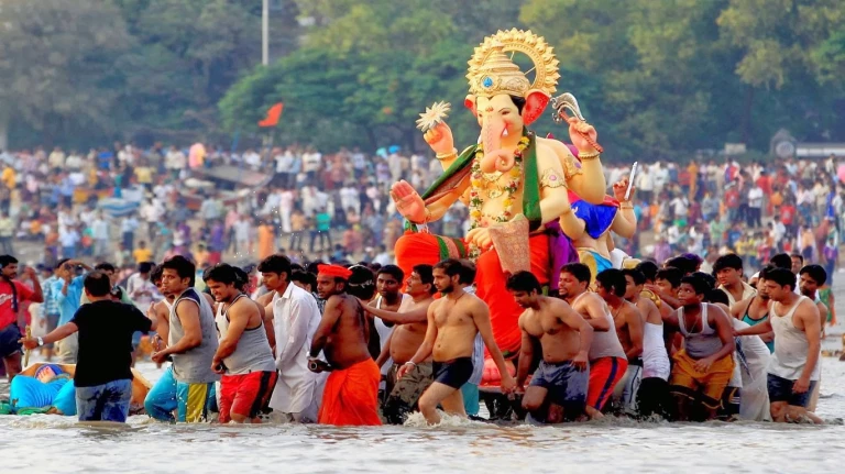 Ganesh Visarjan 2025: BMC gears up with 288 artificial ponds, lifeguards and medical aid facilities across Mumbai - Details Here