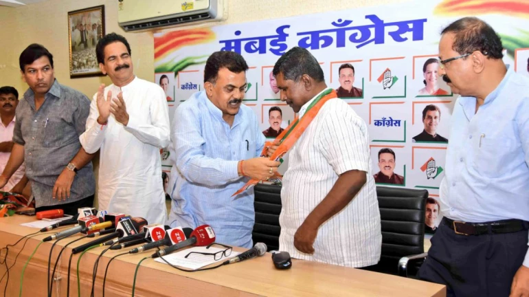 Shiv Sena leader Ram Pandagale joins Congress; Nirupam comments on Prakash Ambedkar’s stand Shiv Sena leader Ram Pandagale joins Congress; Nirupam comments on Prakash Ambedkar’s stand