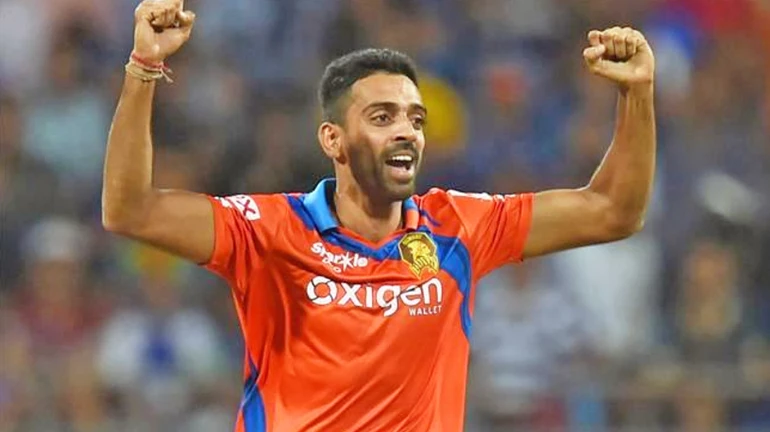 मुंबईच्या कर्णधारपदाची धुरा धवल कुलकर्णीकडे मुंबईच्या कर्णधारपदाची धुरा धवल कुलकर्णीकडे