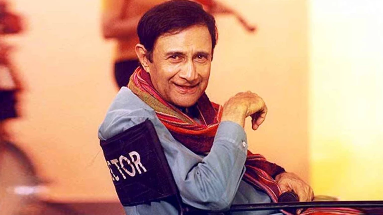 जब देव आनंद के काले कोट पहनने पर लगा दी गई थी पाबंदी जब देव आनंद के काले कोट पहनने पर लगा दी गई थी पाबंदी