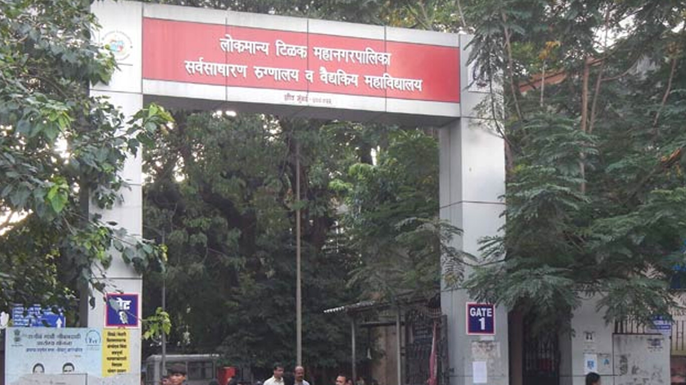 सायन रुग्णालयात प्रसुतीगृहात झुरळांचा सुळसुळाट