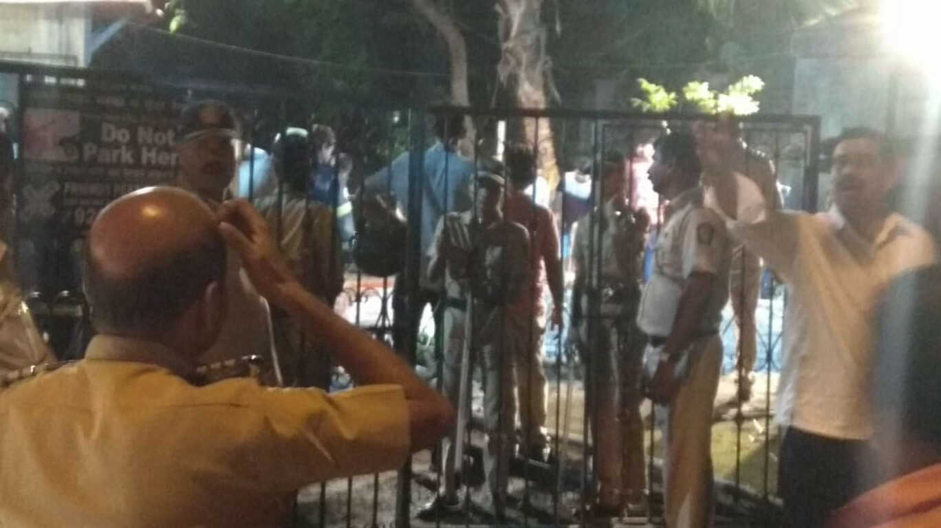 Two women and a Child die as the Wall of a water well collapses in Vile Parle