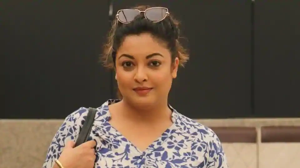 ‘हॉर्न ओके प्लीज’ के प्रोड्यूसर तनुश्री के खिलाफ पहुंचे पुलिस स्टेशन