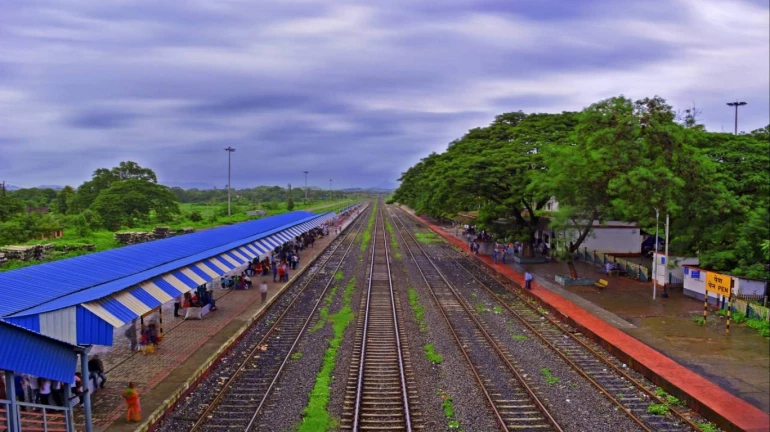 पनवेल-पेण रेल्वे सेवा लवकरच सुरू पनवेल-पेण रेल्वे सेवा लवकरच सुरू