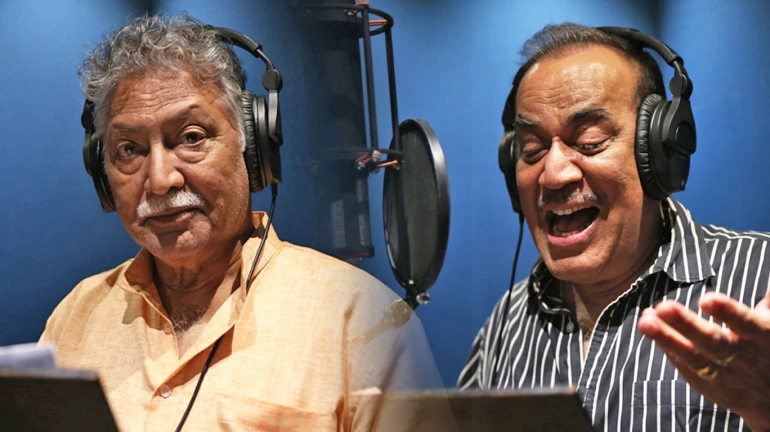 कलाकारांनी गायलं ‘सोनू...’चं विडंबन गीत कलाकारांनी गायलं ‘सोनू...’चं विडंबन गीत