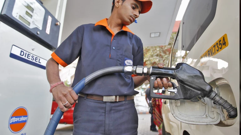 मुंबई में पेट्रोल 23 पैसे और डीजल 29 पैसा हुआ महंगा