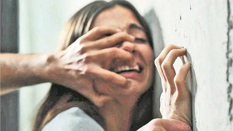 Mumbai: House help strangles, electrocutes owner Mumbai: House help strangles, electrocutes owner