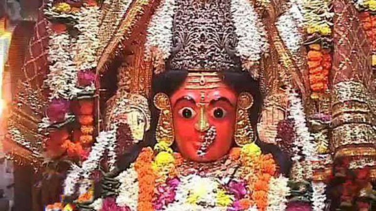 नवरात्री स्पेशल : मुंबईतील आद्य शक्तीपीठे नवरात्री स्पेशल : मुंबईतील आद्य शक्तीपीठे