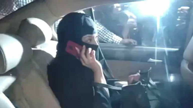 तनुश्री दत्ता ने नाना पाटेकर के खिलाफ पुलिस स्टेशन में दर्ज कराया अपना बयान तनुश्री दत्ता ने नाना पाटेकर के खिलाफ पुलिस स्टेशन में दर्ज कराया अपना बयान