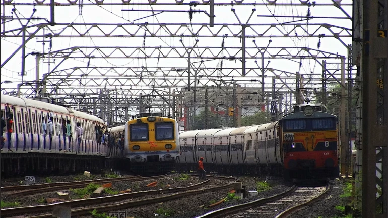 डेक्कन क्वीन एक्सप्रेस और पंचवटी एक्सप्रेस में 'लाइब्रेरी ऑन वील' शुरु करेगी मध्य रेलवे डेक्कन क्वीन एक्सप्रेस और पंचवटी एक्सप्रेस में 'लाइब्रेरी ऑन वील' शुरु करेगी मध्य रेलवे