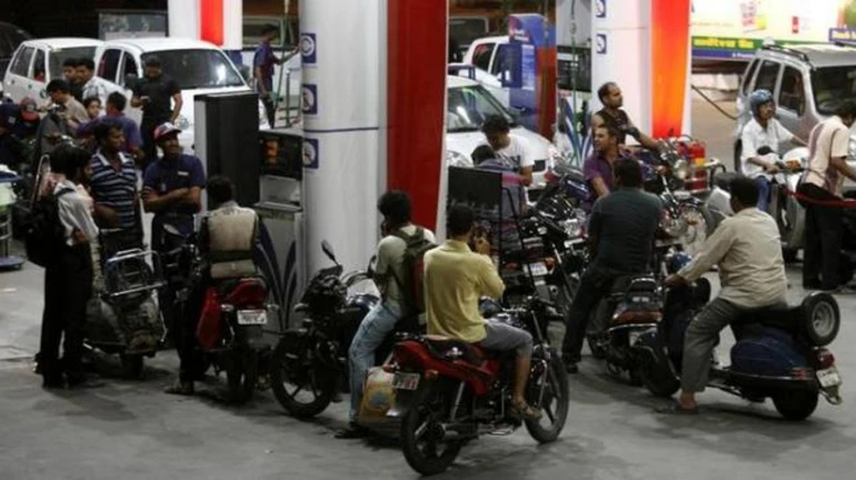 पेट्रोल और डीजल के बढ़ते दाम के बाद भी मुंबई में कारों और बाईक की बिक्री में बढ़ोत्तरी