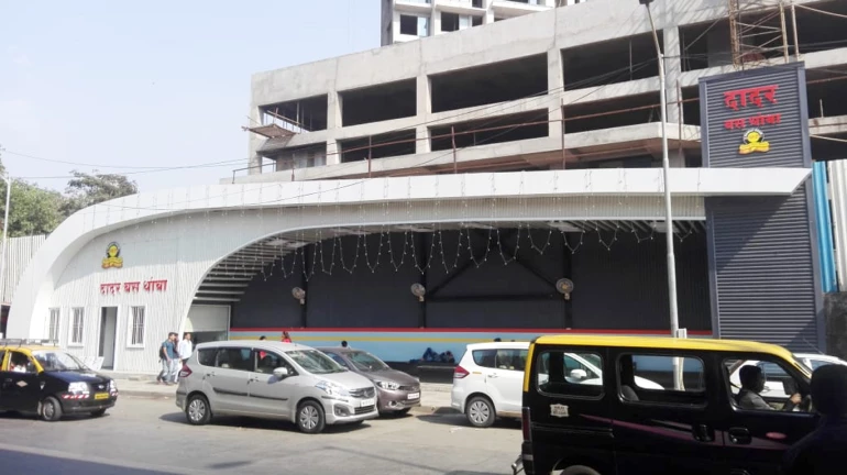 नवं दादर हिरकणी बसस्थानक मंगळवारपासून सेवेत नवं दादर हिरकणी बसस्थानक मंगळवारपासून सेवेत