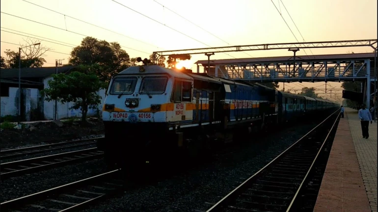 मध्य रेलवे त्योंहारों पर चलाएगी 38 विशेष ट्रेन