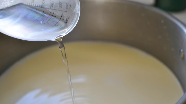 भेसळयुक्त दूध विकणाऱ्या टोळीला अटक, १८० लिटर भेसळ दूध हस्तगत