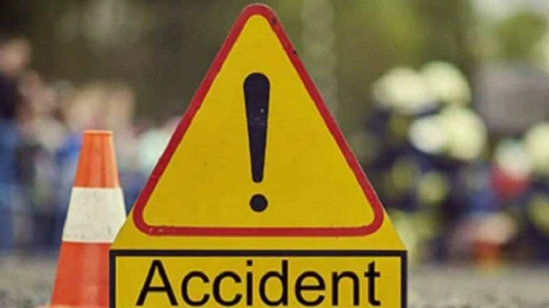 Mumbai: Car falls from podium parking's second floor, woman escapes unhurt Mumbai: Car falls from podium parking's second floor, woman escapes unhurt