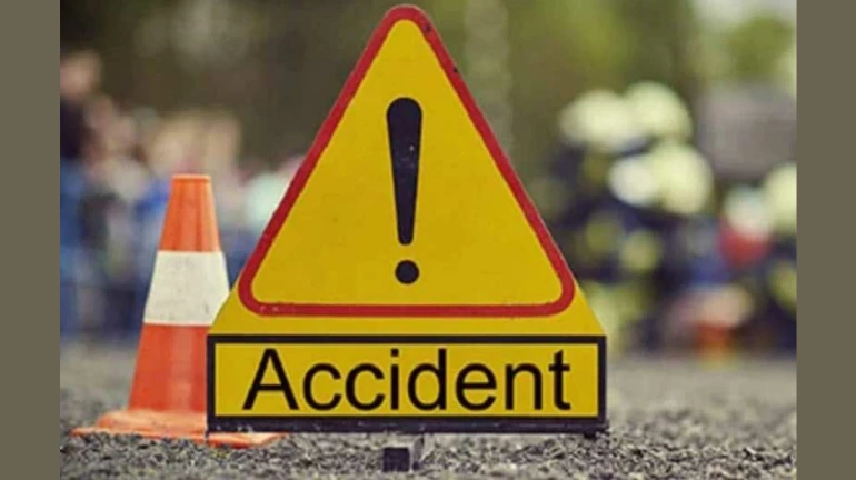 Truck Topples in Vikhroli; Kills four Truck Topples in Vikhroli; Kills four