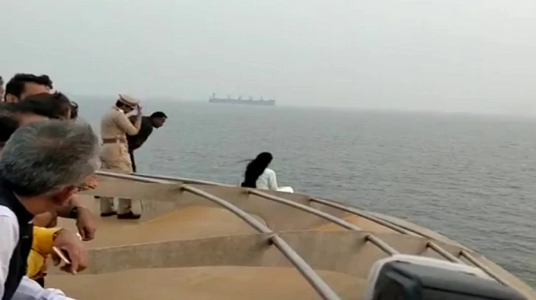 Netizens troll CM’s wife Amruta Fadnavis for clicking a selfie at the edge of Angriya cruise Netizens troll CM’s wife Amruta Fadnavis for clicking a selfie at the edge of Angriya cruise