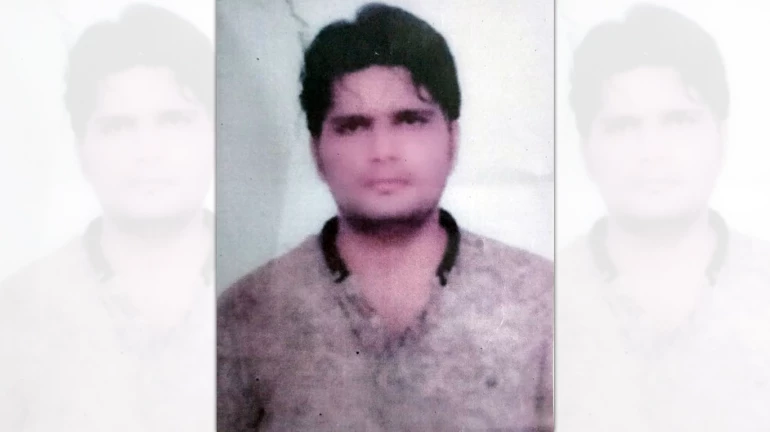 हाॅटेलांमध्येच चोरी करणाऱ्या वेटरचा देवनार पोलिसांकडून शोध सुरू हाॅटेलांमध्येच चोरी करणाऱ्या वेटरचा देवनार पोलिसांकडून शोध सुरू