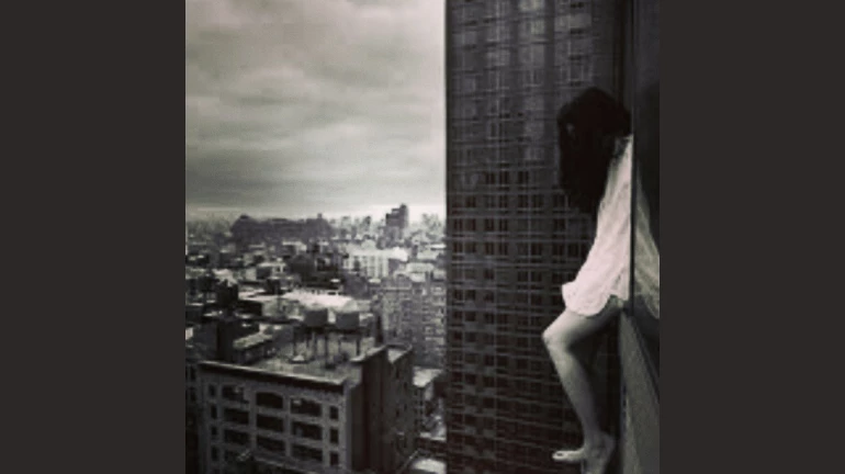 बिल्डिंग से कूद कर नाबालिग लड़की ने की आत्महत्या बिल्डिंग से कूद कर नाबालिग लड़की ने की आत्महत्या