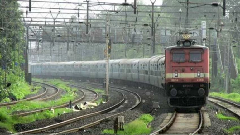 दिवाली-छठ पर Railway का नया ऐलान, मुंबई से पूर्वांचल जाने के लिए चलाई विशेष गाड़ियां दिवाली-छठ पर Railway का नया ऐलान, मुंबई से पूर्वांचल जाने के लिए चलाई विशेष गाड़ियां