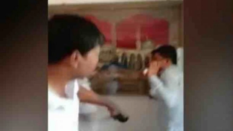 ओला, उबरच्या आंदोलनात चालकाला मारहाण, ४ जणांना अटक ओला, उबरच्या आंदोलनात चालकाला मारहाण, ४ जणांना अटक