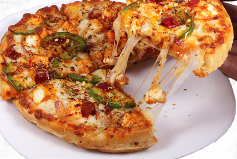 आता ट्राय करा चटपटीत पिझ्झा वॉफल