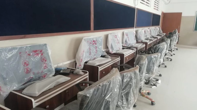 बीएमसी शाळांमधील संगणक धुळ खात बीएमसी शाळांमधील संगणक धुळ खात