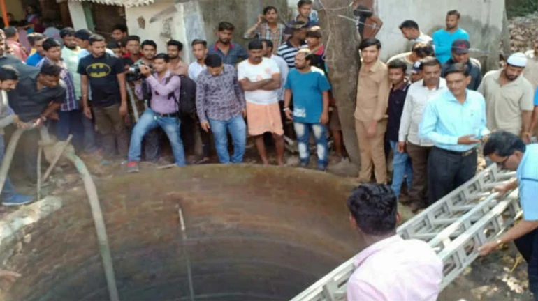 कल्याण में मौत का कुआं, लील लिया 2 दमकल कर्मी सहित 5 की जिंदगी कल्याण में मौत का कुआं, लील लिया 2 दमकल कर्मी सहित 5 की जिंदगी