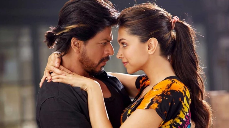 रणवीर-दीपिका की शादी को लेकर भावुक हुए शाहरुख खान रणवीर-दीपिका की शादी को लेकर भावुक हुए शाहरुख खान