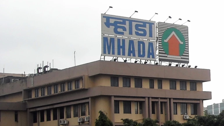 म्हाडाच्या एका घरामागे तब्बल २१६ अर्ज म्हाडाच्या एका घरामागे तब्बल २१६ अर्ज