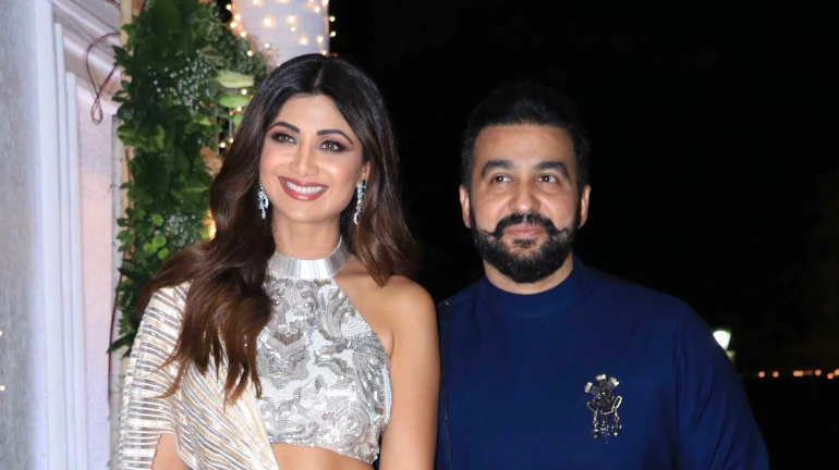 Shilpa Shetty and Raj Kundra move High Court against ED's eviction notice for Juhu house Shilpa Shetty and Raj Kundra move High Court against ED's eviction notice for Juhu house