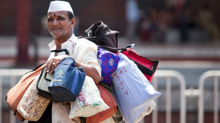 डबेवाल्यांना कॉन्व्हेंट शाळेत प्रवेश बंदी डबेवाल्यांना कॉन्व्हेंट शाळेत प्रवेश बंदी