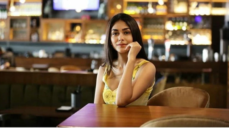 Mrunal Thakur to play Rajmata Sivagami in Netflix's original 'Bahubali: Before the Beginning' Mrunal Thakur to play Rajmata Sivagami in Netflix's original 'Bahubali: Before the Beginning'