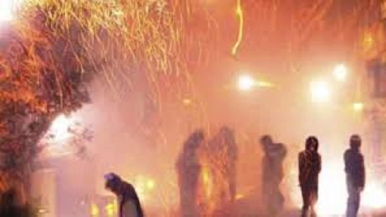 मुंबईत ध्वनी प्रदूषण करणाऱ्यांची संख्या शंभरावर मुंबईत ध्वनी प्रदूषण करणाऱ्यांची संख्या शंभरावर