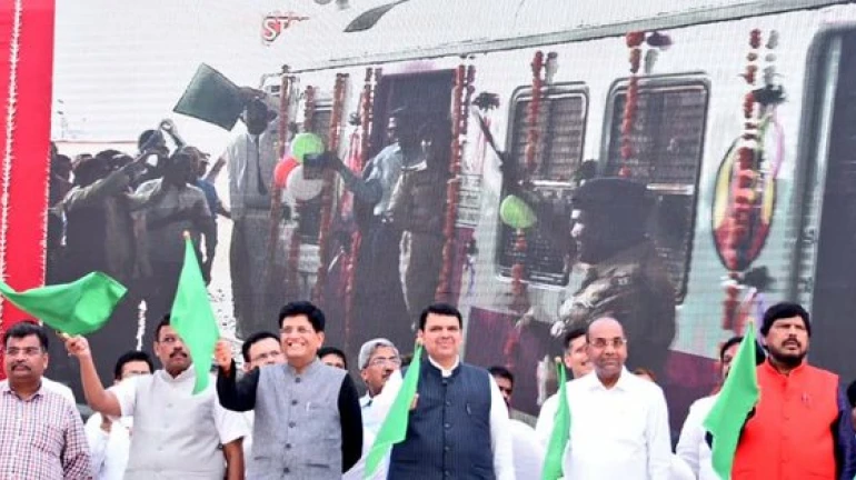 नेरूल से खारकोपर लोकल रेल सेवा आज से शुरु नेरूल से खारकोपर लोकल रेल सेवा आज से शुरु