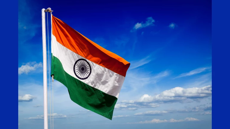 रेल्वे फडकवणार ७५ स्थानकांवर राष्ट्रध्वज! रेल्वे फडकवणार ७५ स्थानकांवर राष्ट्रध्वज!