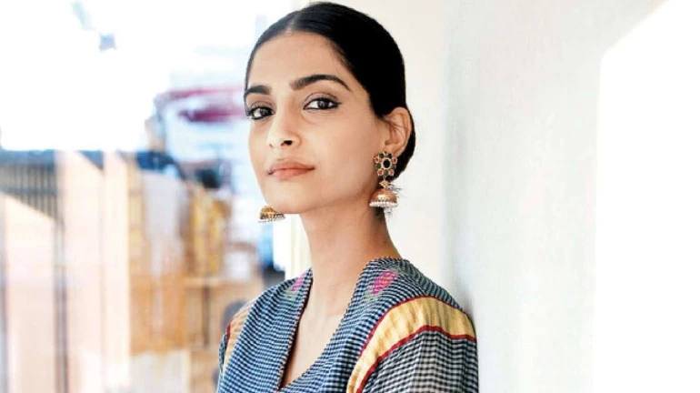 #MeToo को लेकर सोनम कपूर आईं सामने, कही ये बड़ी बात #MeToo को लेकर सोनम कपूर आईं सामने, कही ये बड़ी बात