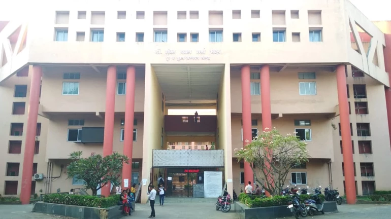 विद्यापीठाची सुरक्षा वाऱ्यावर; ३०० सीसीटिव्ही फक्त कागदावर विद्यापीठाची सुरक्षा वाऱ्यावर; ३०० सीसीटिव्ही फक्त कागदावर